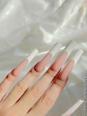 mes ongles extra longs XXL french manucure